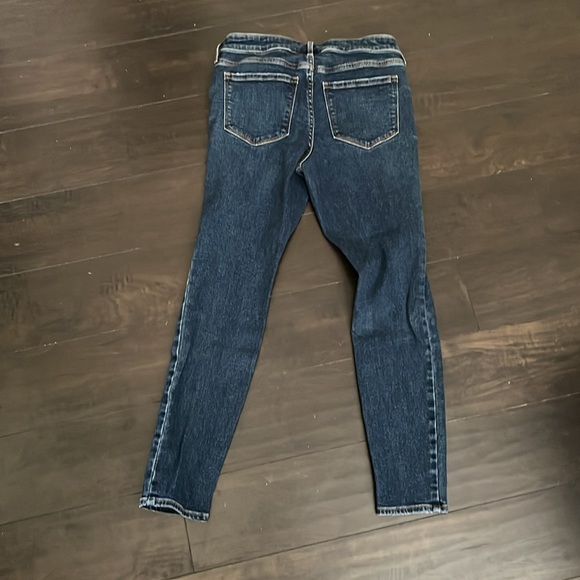 Mid-Rise ripped jeans - Picture 2 of 4